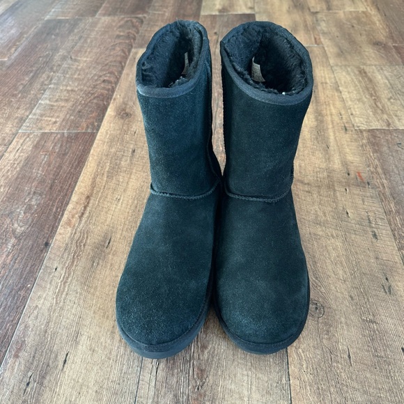 Koolaburra by Ugg Classic short boots black suede size 10 - Picture 2 of 12